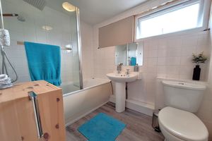 Bathroom - click for photo gallery